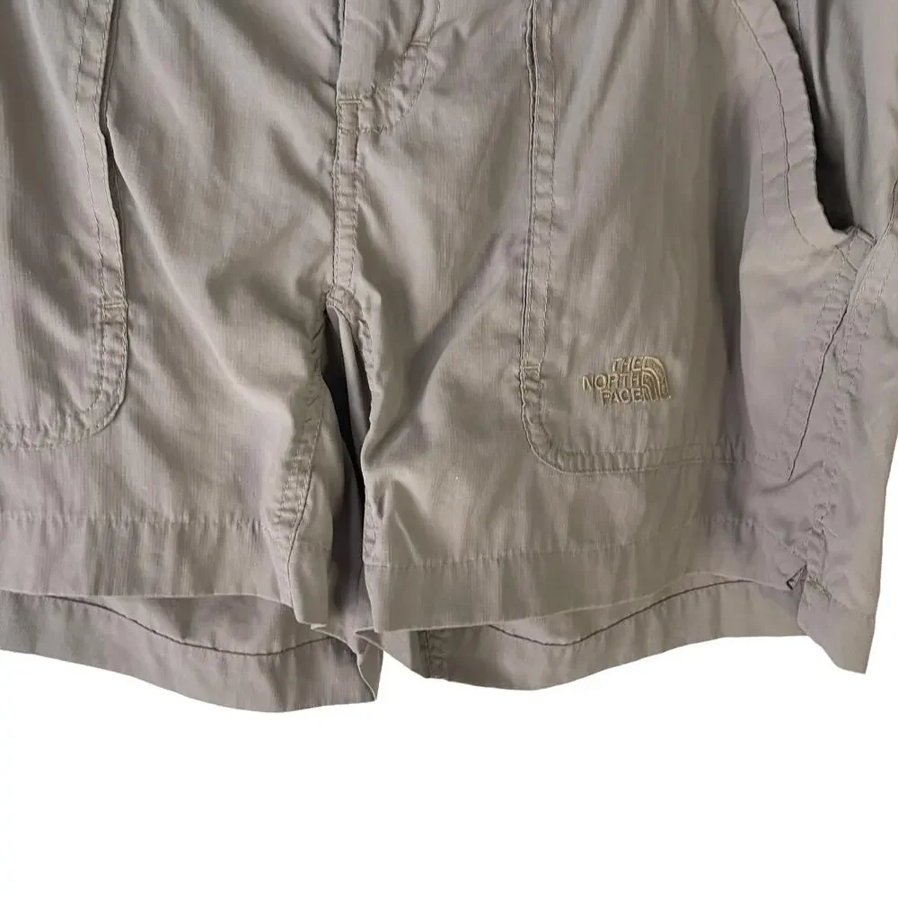 The North Face Women's Size 6 Cargo Khaki‎ Outdoors Shorts